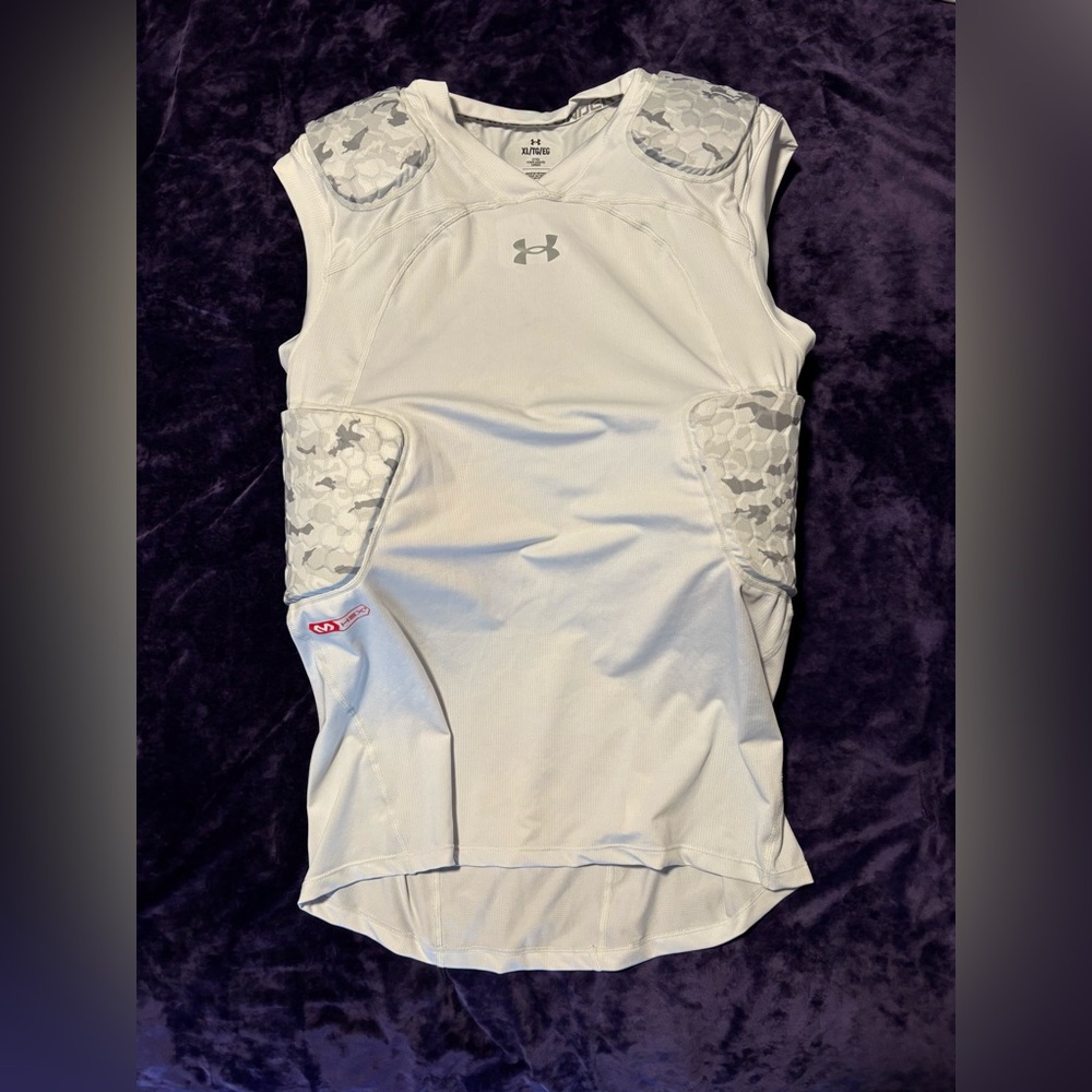 Under Armour Gameday Armour Pro Camo Men’s 5 Pad Top Size XL